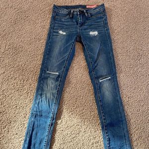BlankNYC distressed Mini Mercer jeans